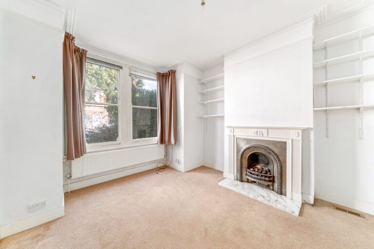 images of property on Brookfield Road