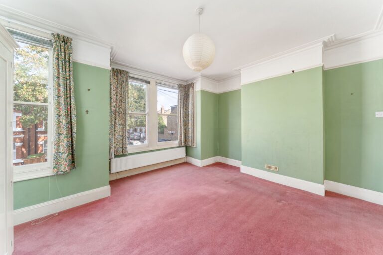 images of property on Brookfield Road