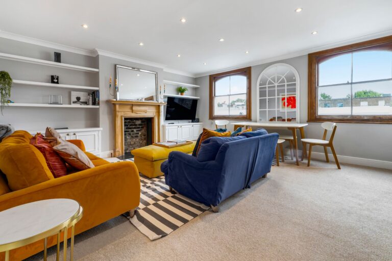 images of property on Overstone Road