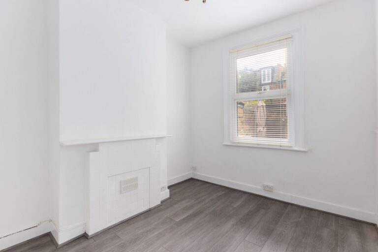 images of property on Carthew Road