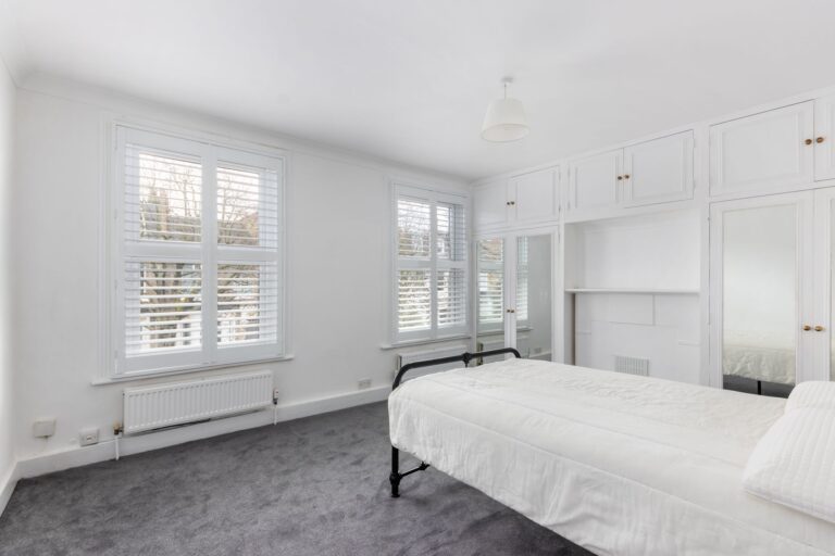 images of property on Carthew Road