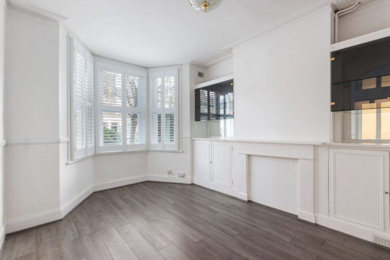 images of property on Carthew Road