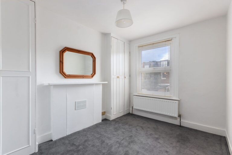 images of property on Carthew Road
