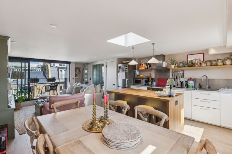images of property on Southerton Road