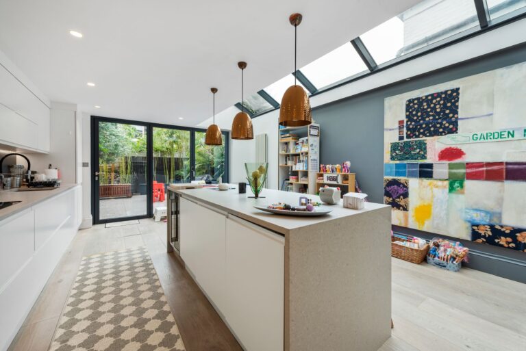 images of property on Cardross Street
