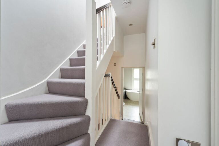 images of property on Cardross Street