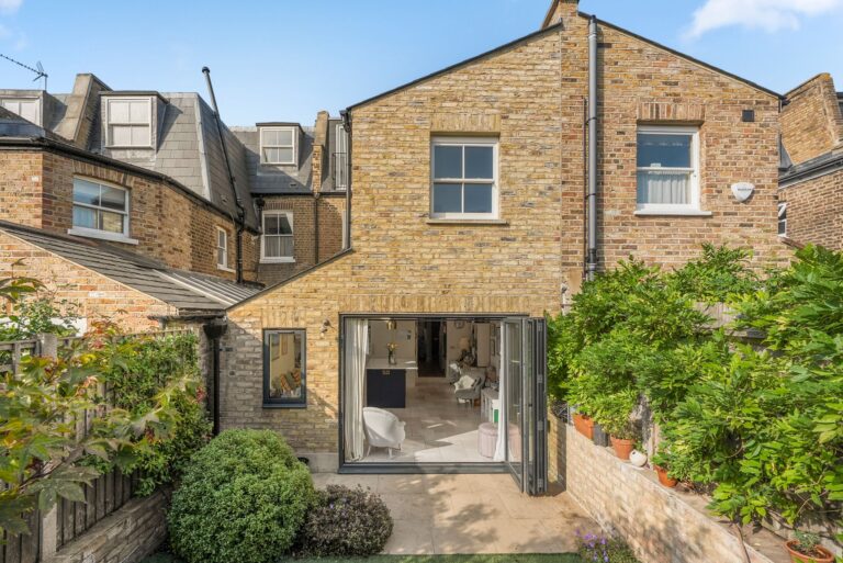images of property on Nasmyth Street