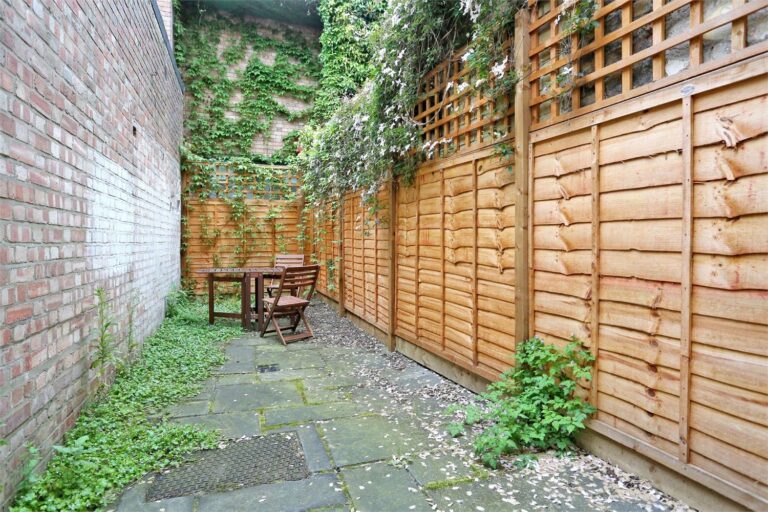 images of property on Cambridge Grove