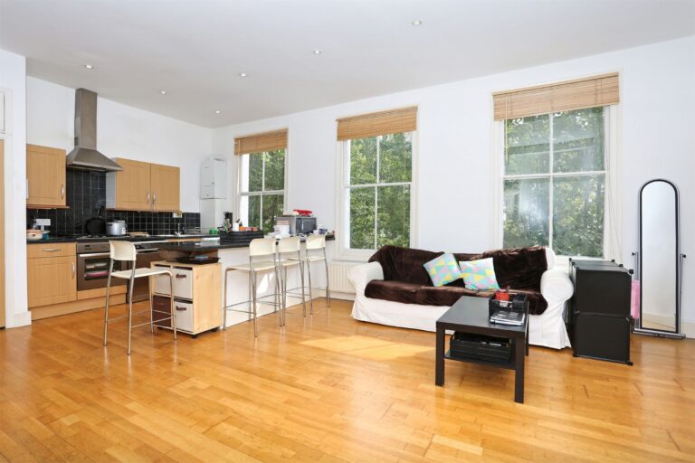 images of property on Southerton Road