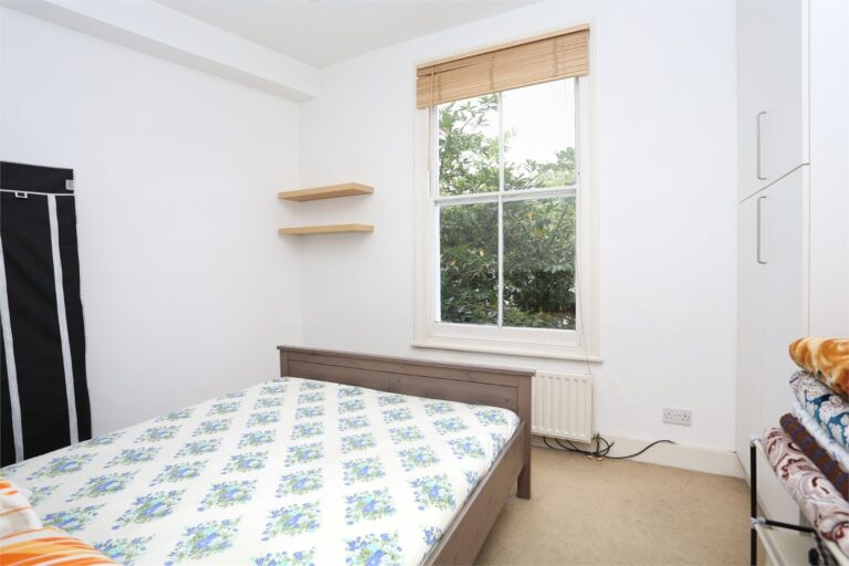 images of property on Southerton Road