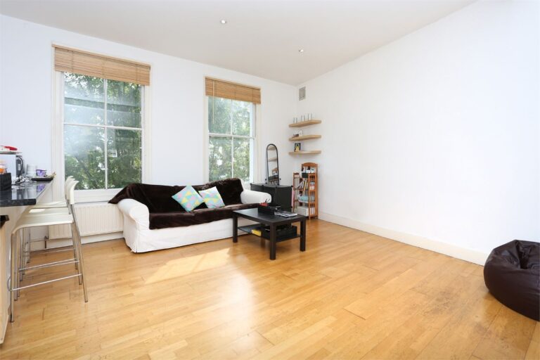 images of property on Southerton Road