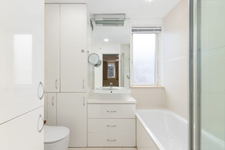 images of property on Powell Place