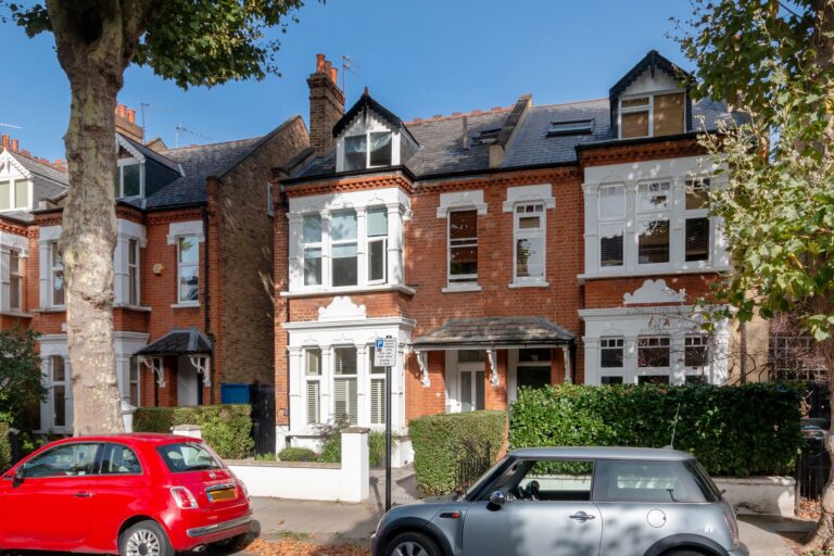 images of property on Thornton Avenue