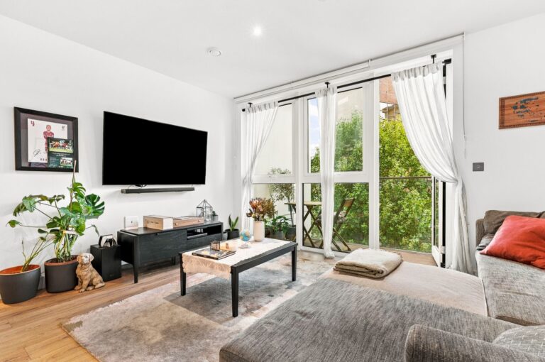 images of property on Beadon Road