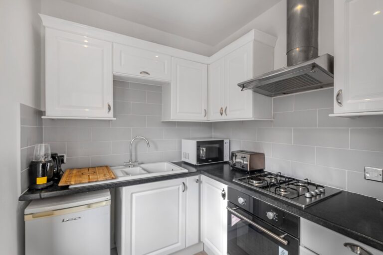 images of property on Brackenbury Gardens