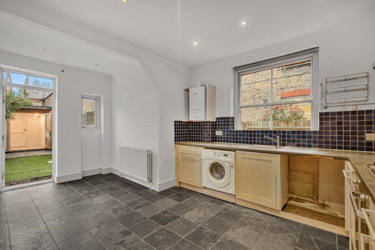 images of property on Aylmer Road