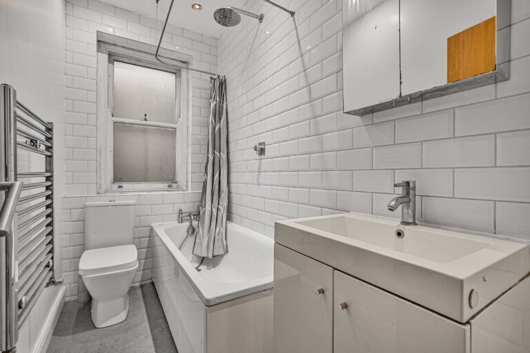 images of property on Aylmer Road