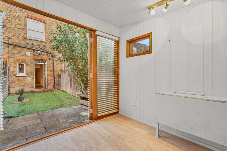 images of property on Aylmer Road