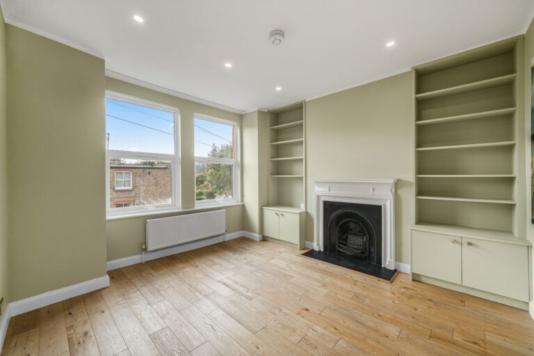 images of property on Cobbold Road