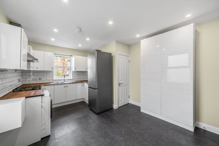 images of property on Cobbold Road