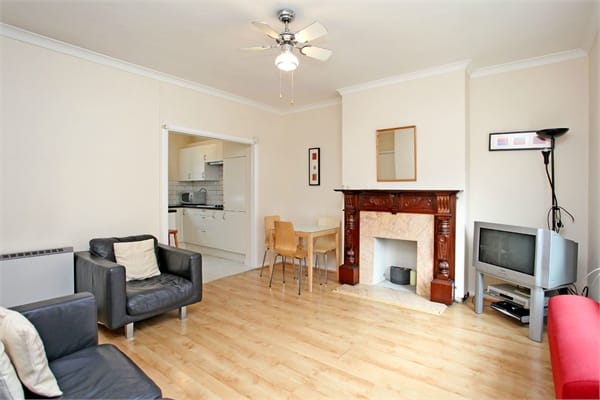 images of property on Riverside Gardens