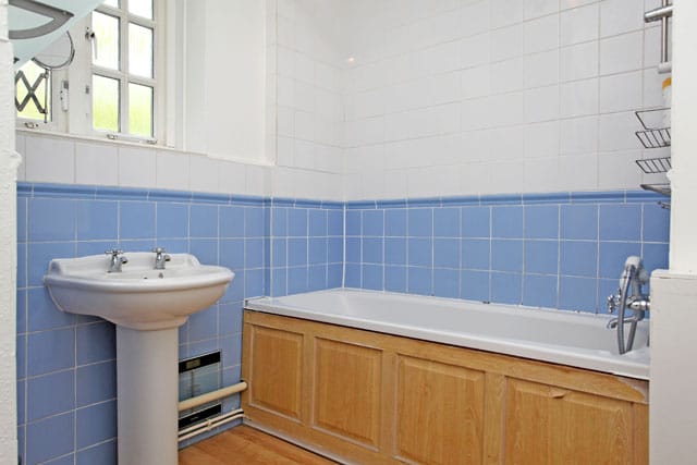 images of property on Riverside Gardens