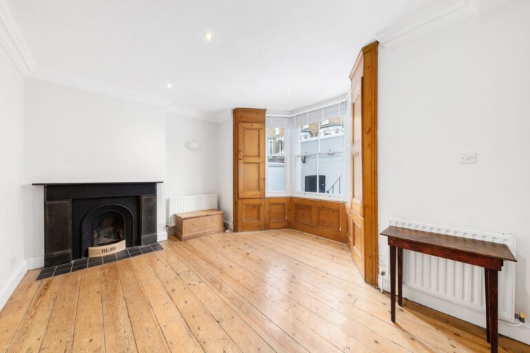 images of property on Benbow Road