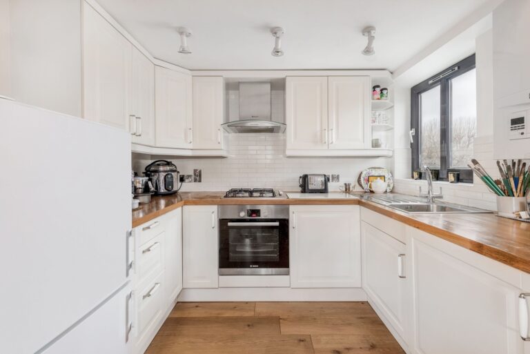 images of property on Dalling Road
