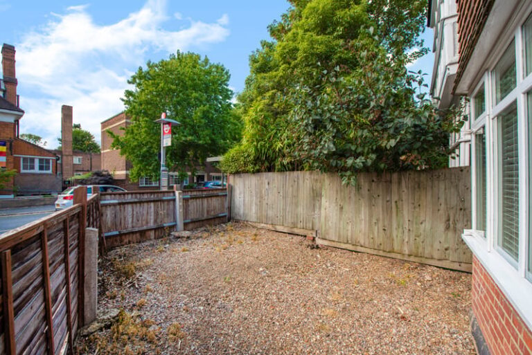 images of property on The Avenue