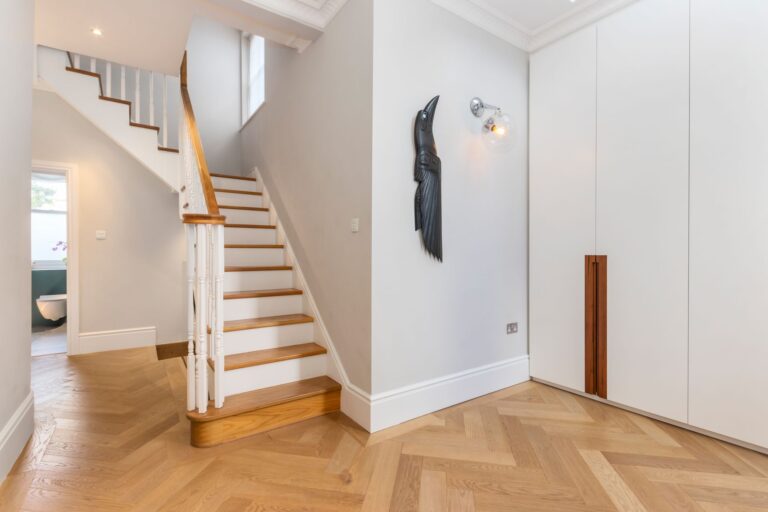 images of property on Devonport Road